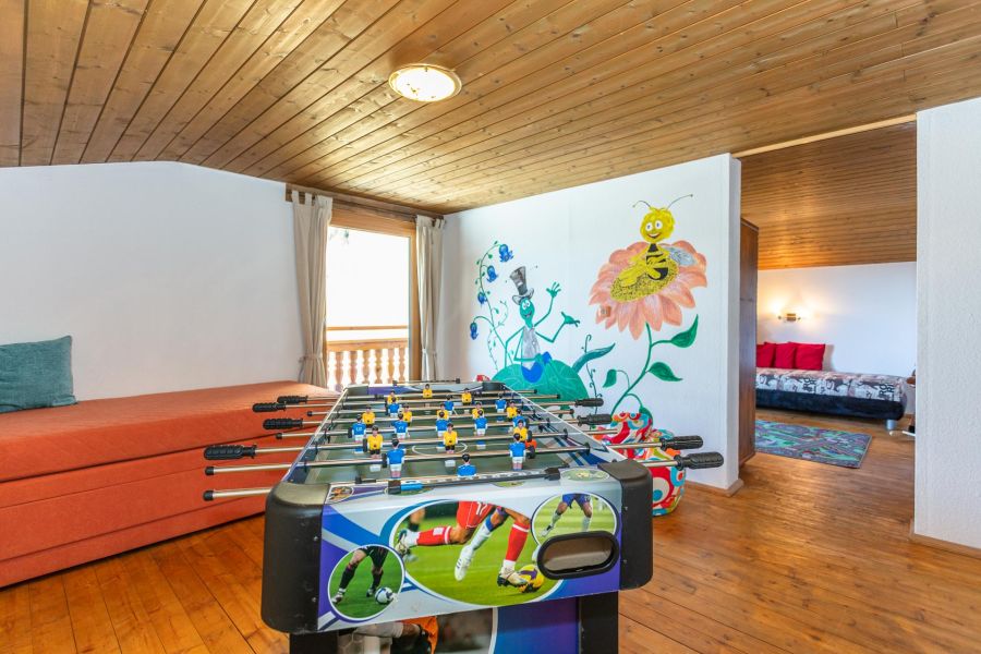 Spielzimmer mit Tischfußball im Stoffenhof