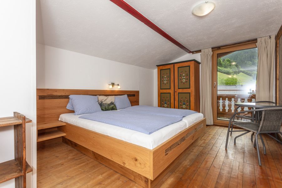 Schlafzimmer der Ferienwohnung Stoffenhof